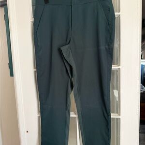 Lululemon Athletica &go City Trek Trouser in Dark Fuel
